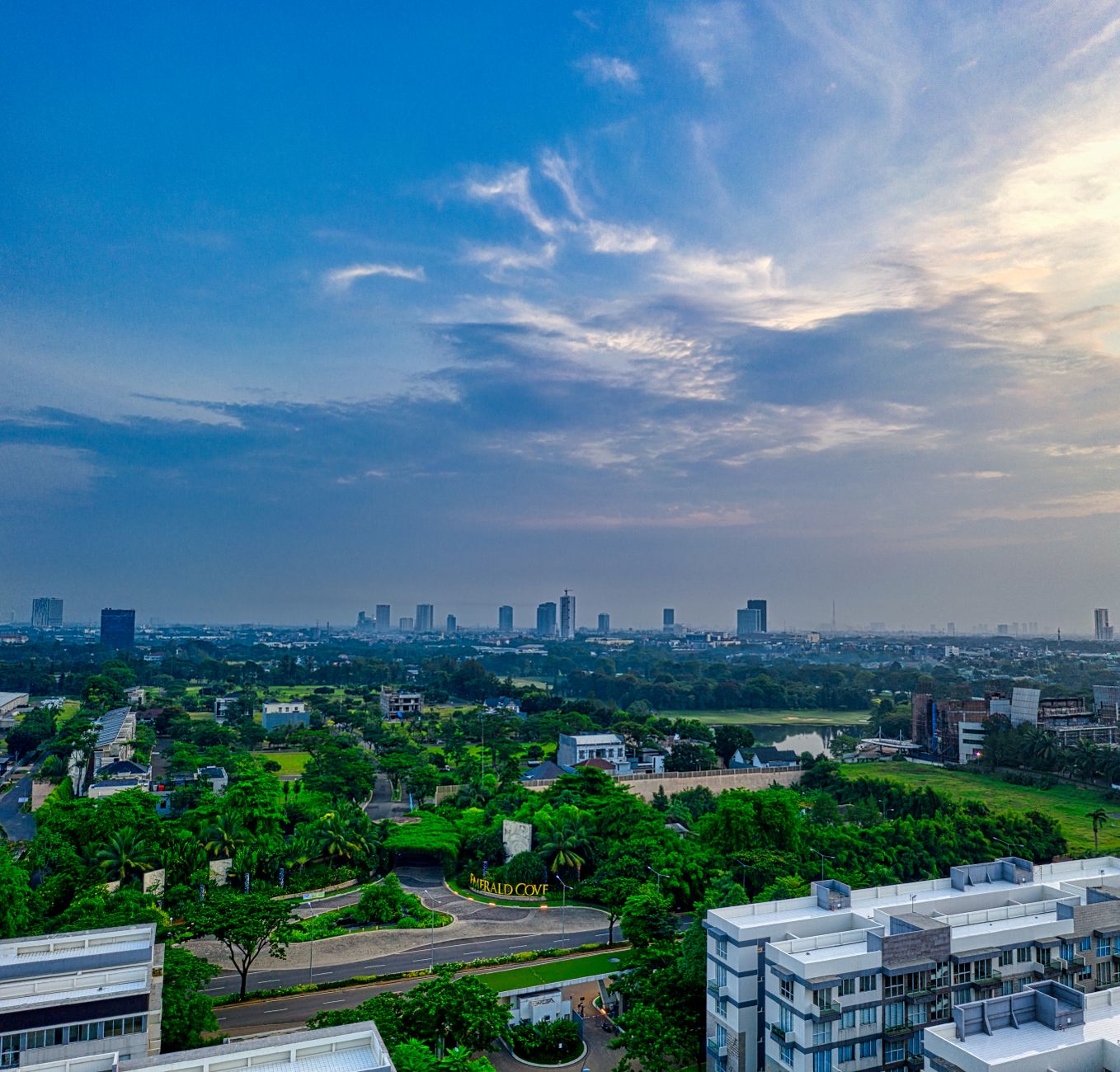 Harga rumah di PIK 2024: panduan lengkap kisaran harga dan tips beli properti di kawasan elit Jakarta.
