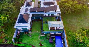 Rumah mewah di BSD dengan desain modern, kolam pribadi, dan taman luas yang menawan